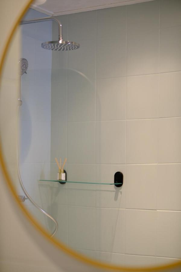 Gasthuys Anjelier Apartment Dokkum Bagian luar foto